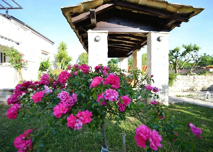 Pavlovi Dvori *