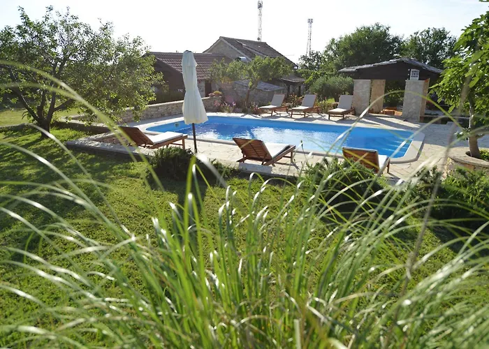 Pavlovi Dvori *