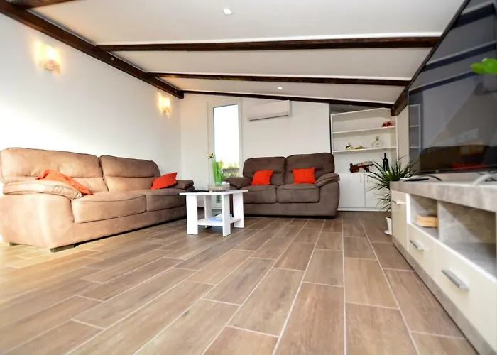 Vikendica Pavlovi Dvori