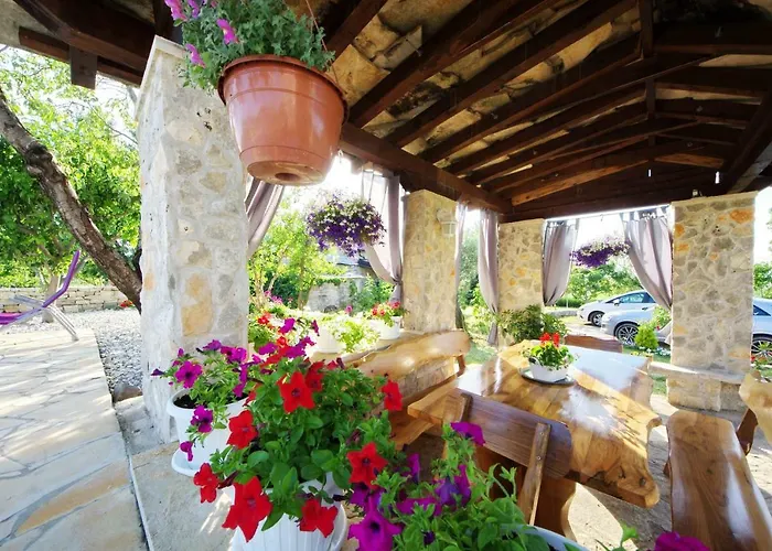 Pavlovi Dvori Vikendica