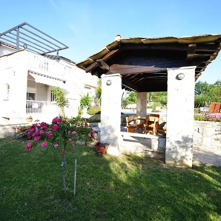 Hébergement de vacances Pavlovi Dvori *