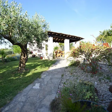 Pavlovi Dvori Prázdninový dům *