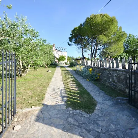 Pavlovi Dvori Prázdninový dům Smilcic