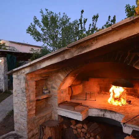 Pavlovi Dvori * Smilcic