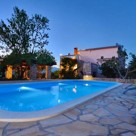 Pavlovi Dvori Prázdninový dům Smilcic