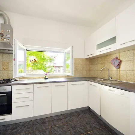 Pavlovi Dvori Prázdninový dům *