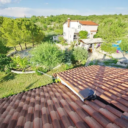 Pavlovi Dvori * Smilcic