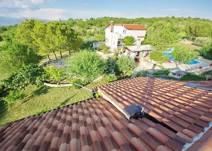 Pavlovi Dvori * Smilcic